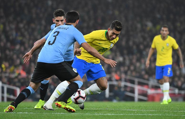 巴西vs乌拉圭友谊赛